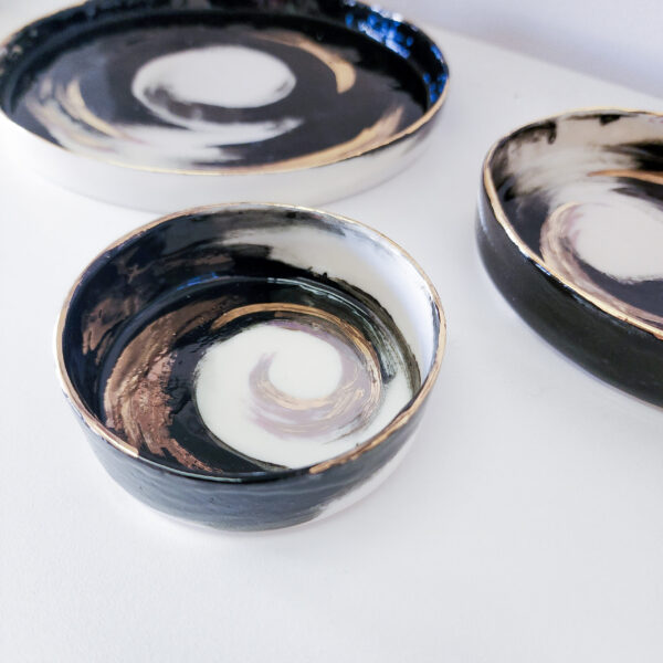 Nesting plates - black and gold swirl - Image 2