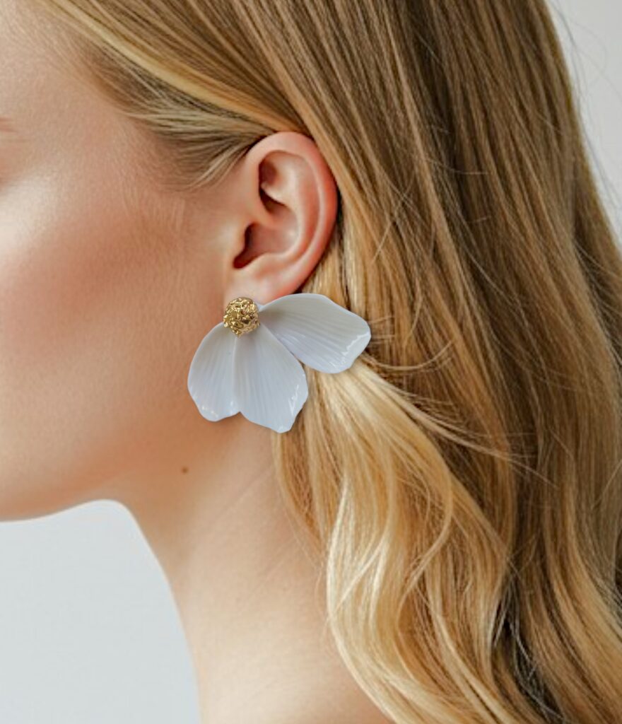 Flower shaped porcelain jewellery
